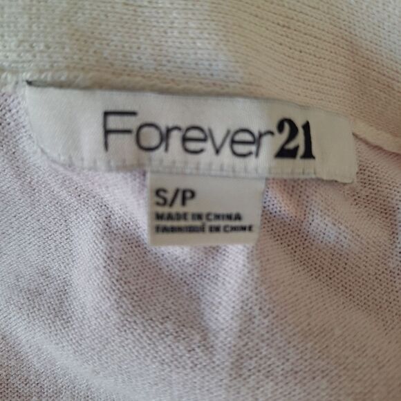Forever 21 Womens Oversized Cardigan Sweater Button Up Classic Small P - Picture 3 of 11